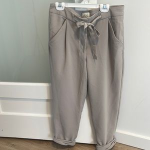 Wilfred Aritzia taupe dress pants, size 2